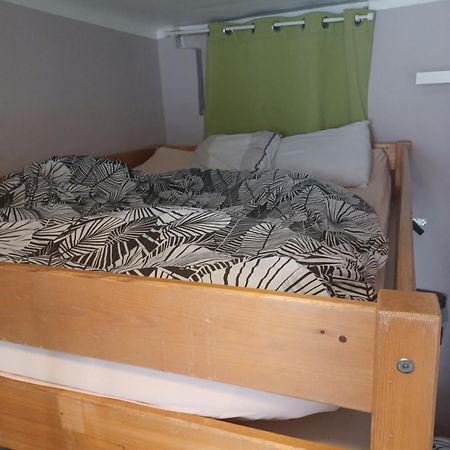 Logement Chambre Seul En Supplement Ou Dortoir Mixte Roquemaure  Oda fotoğraf