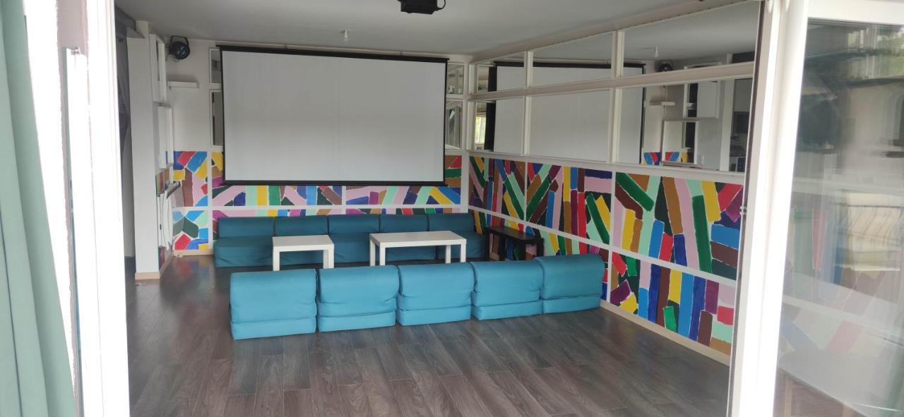 Logement Chambre Seul En Supplement Ou Dortoir Mixte Roquemaure  Dış mekan fotoğraf
