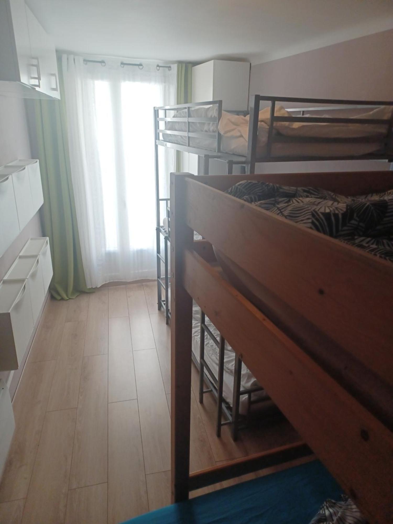 Logement Chambre Seul En Supplement Ou Dortoir Mixte Roquemaure  Oda fotoğraf